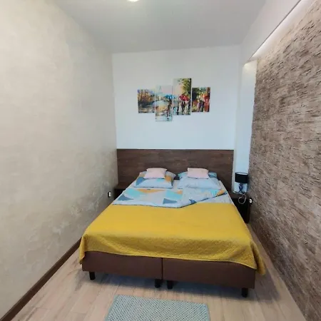 Apartment A&b Gold